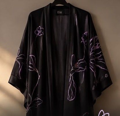 Kimono Noir Lignes Lilas